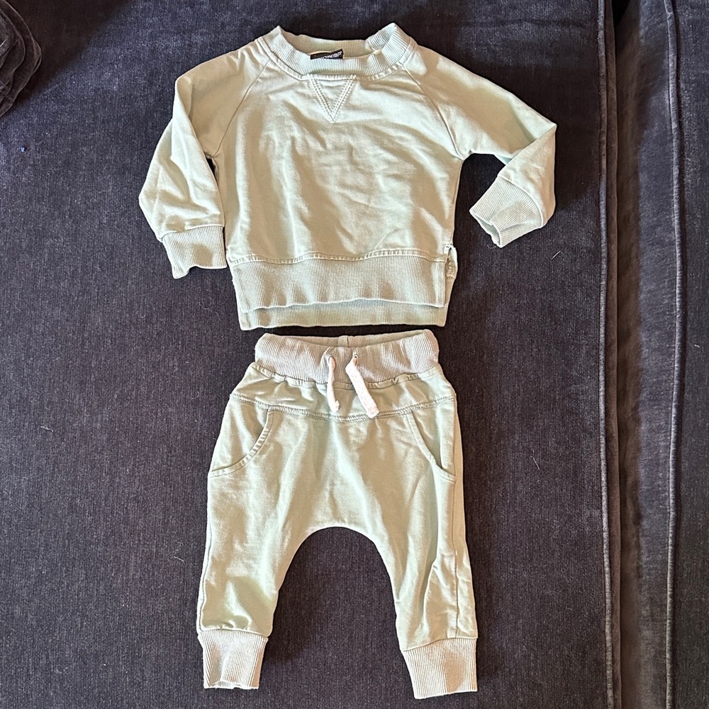 Little Bipsy seafoam Green Sweatshirt and Jogger Set 3-6 months